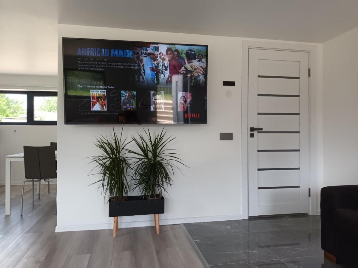 Luxury Apartment Private House And Parking Netflix Tartu Exteriér fotografie
